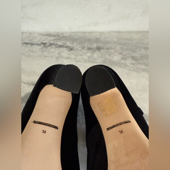 DOLCE & GABBANA Black Velvet Mary Jane Pumps Heels •38 w/ red D&G box - Picture 11 of 13